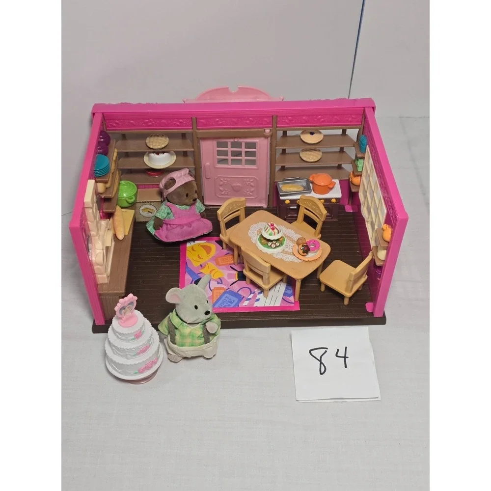Li'l Woodzeez Calico Critters Mix Tickle Your Taste Buds Bakery With Accessories